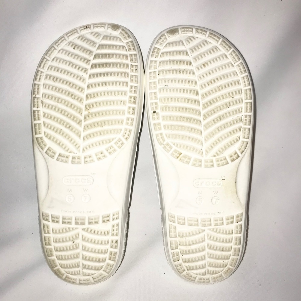 Crocs Classic Glitter Sandals Silver Strap Slides Womens 7 Mens 5 Comfort Summer - Picture 4 of 13